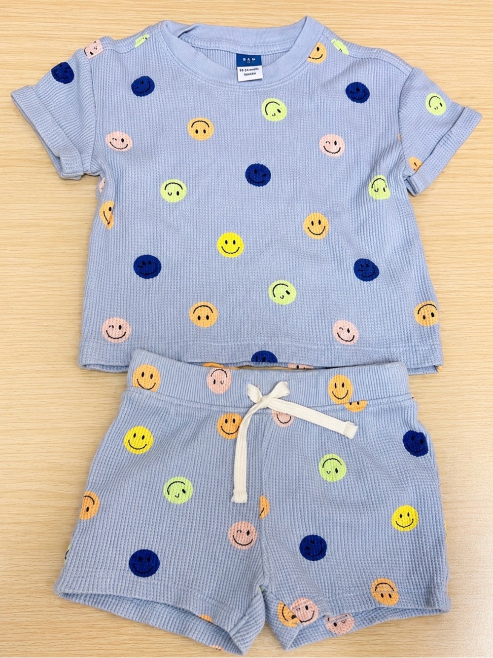 NWOT Old Navy Baby Smiley Face Waffle Knit Tee & Shorts Set 6-9M